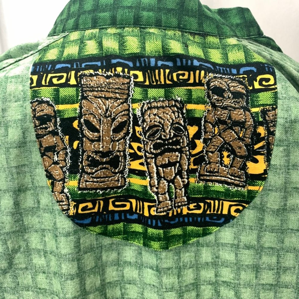 Tiki Hawaiian Button Up Basketweave Print Shirt - image 2